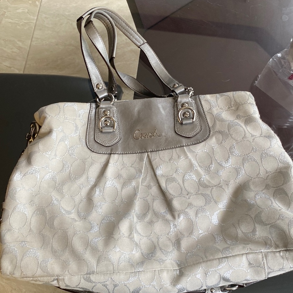 Authentic Coach shoulder bag